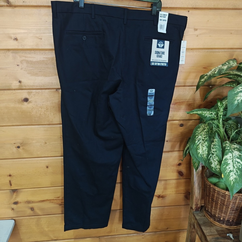 Dockers Men's Signature Khaki Relaxed Fit Lux Cotton Stretch Pants Navy 44 x 32 - Picture 3 of 5